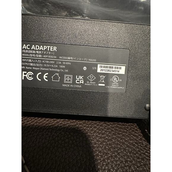 AC Adapter ADP195923H 19.5V 9.23A 180W Black - Picture 3 of 4